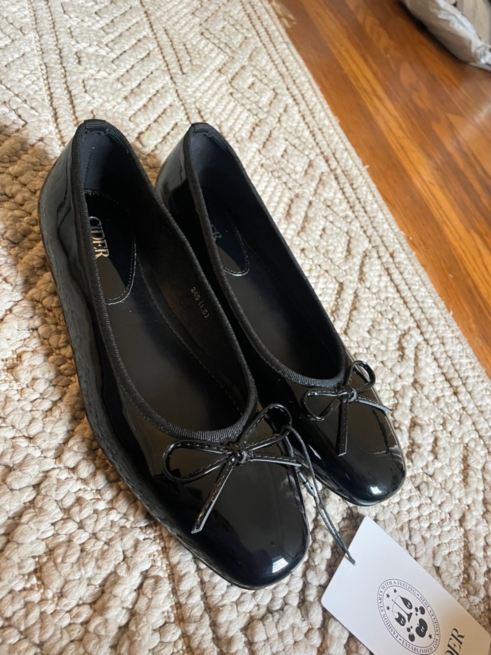 NEW Cider Bow Flats